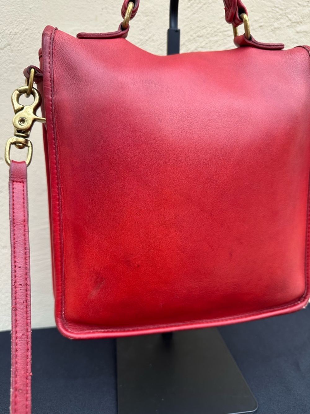 🌶️Vintage Red Coach Station Bag 5130🌶️ - Picture 3 of 11